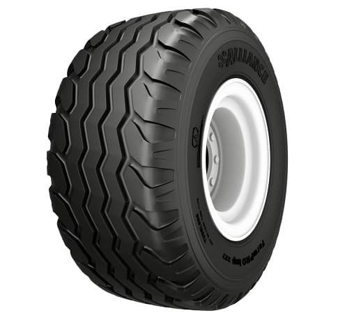 Alliance FarmPRO IMP 327 slitesterkt diagonalt landbruksdekk med langsgående ribbemønster for redskaper og tilhengere.