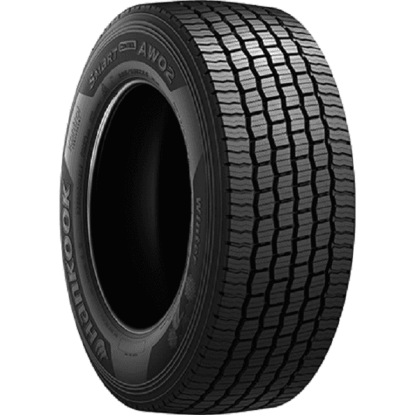 Hankook SmartControl AW02 vinterdekk for styreaksel, viser 5-rille zigzag-design og 3D-lameller utviklet for optimalt grep på snø og is.