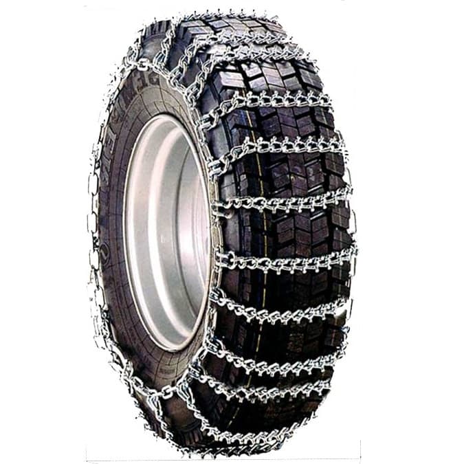 Broddkjetting 8mm med tett mønster og rundpigg montert på lastebilhjul, designet for profesjonell bruk og maksimal trekkraft.
