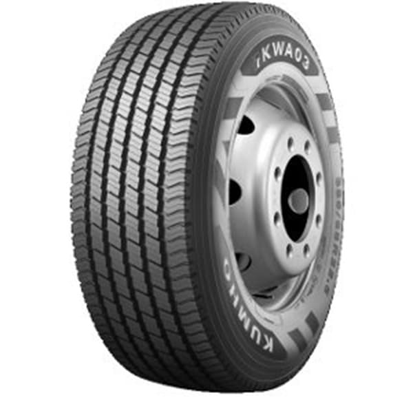Kumho KWA03 vinterdekk for lastebil, viser det brede mønsteret med steinutkastere og lameller designet for maksimalt grep på vinterføre.